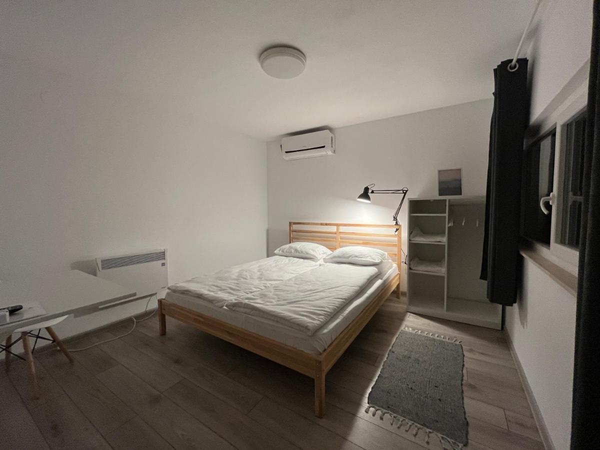 Pixel Guesthouse Tirgu Secuiesc Exterior photo