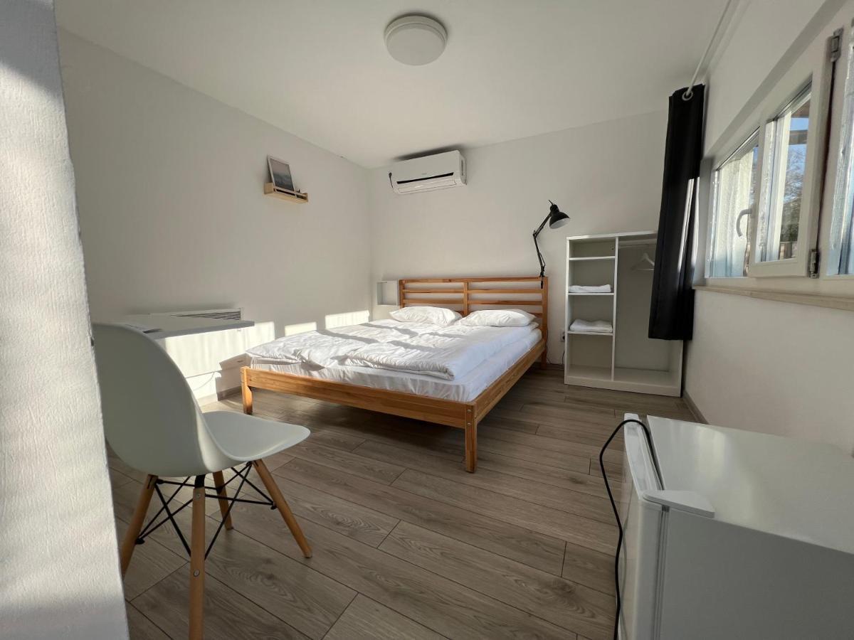 Pixel Guesthouse Tirgu Secuiesc Exterior photo