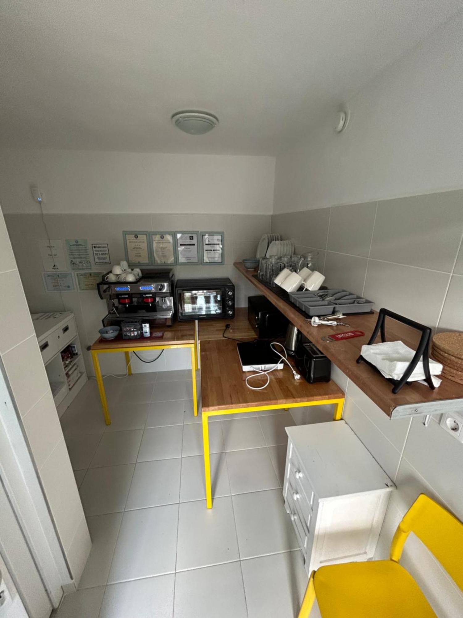 Pixel Guesthouse Tirgu Secuiesc Exterior photo