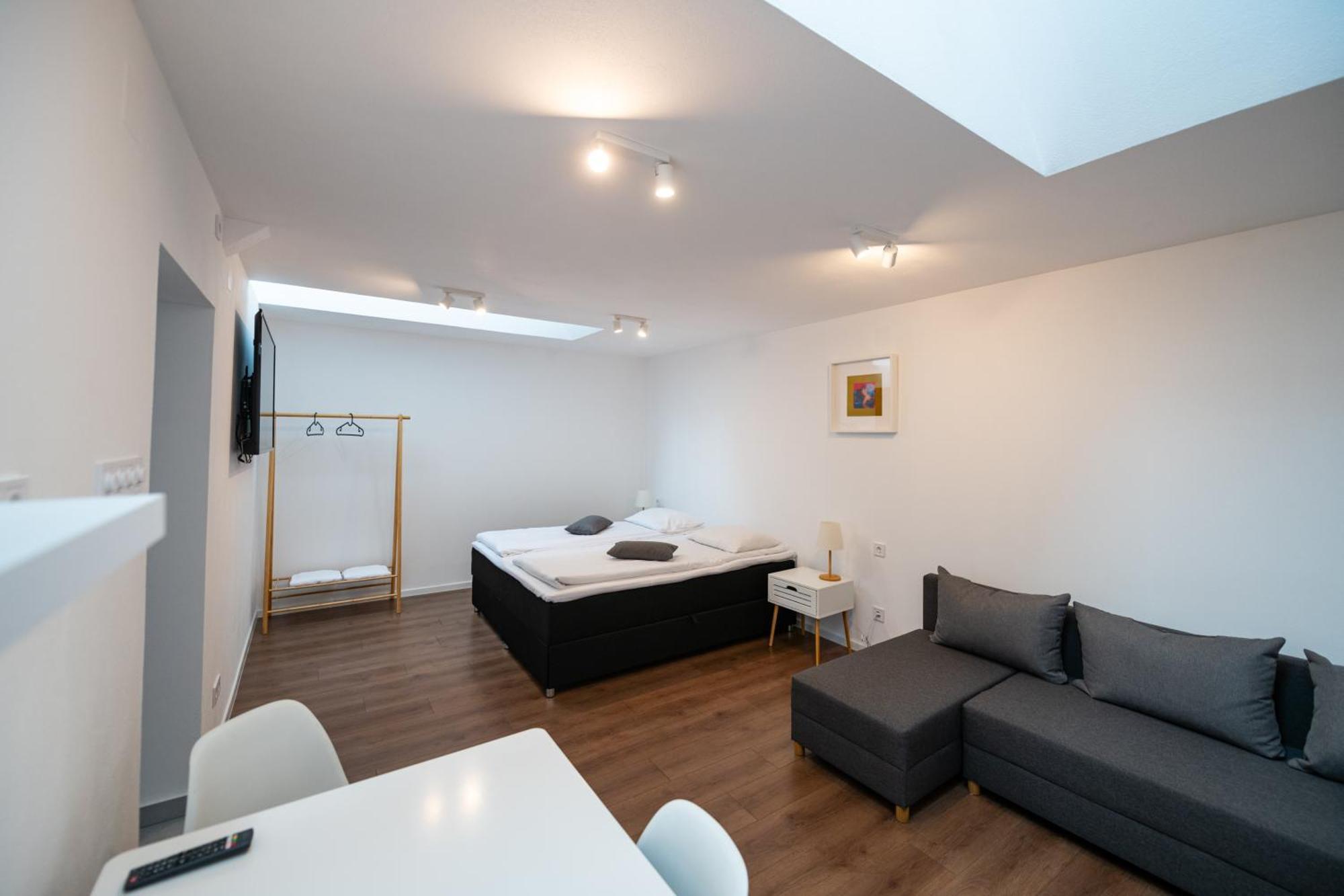 Pixel Guesthouse Tirgu Secuiesc Exterior photo